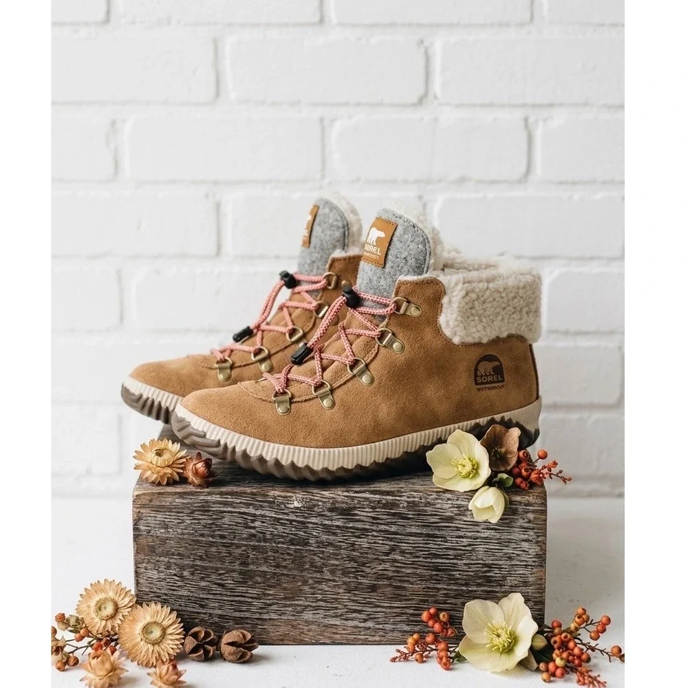 Sorel Out N About Plus🤎 Conquest‎ Waterproof Winter/hiking boots Suede 7